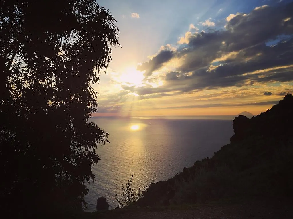 Hotel Mamamia #Lipari Affittacamere Città di Lipari